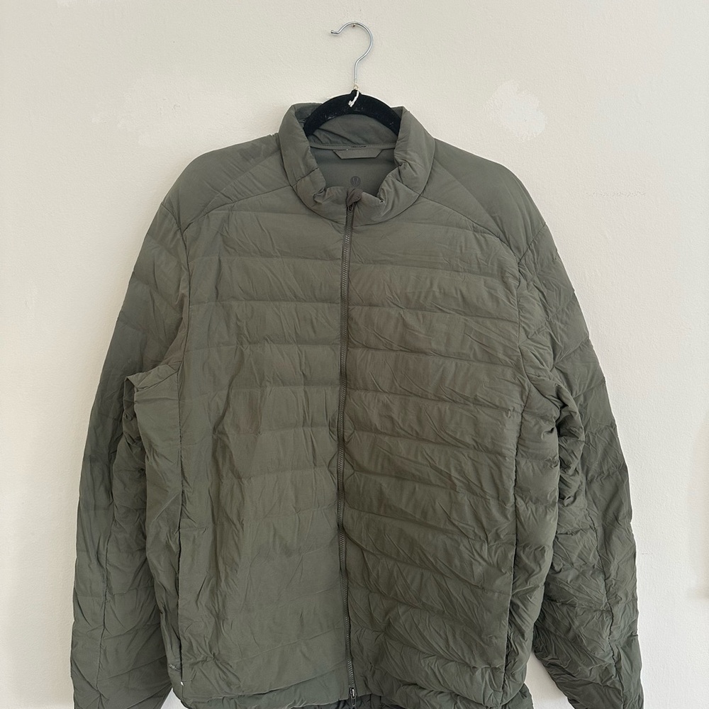Lululemon Men's Olive Green Puffer Jacket